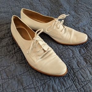 Pour La Victoire White Saddle Shoes 8.5